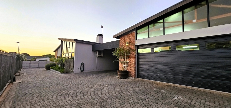 3 Bedroom Property for Sale in Hopefield Western Cape